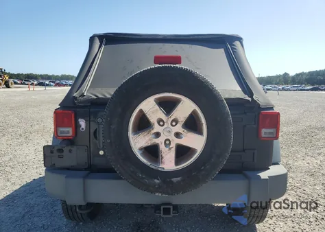 2010 Jeep Wrangler Unlimited Sport из США, поврежденный, VIN 1J4HA3H13AL223237